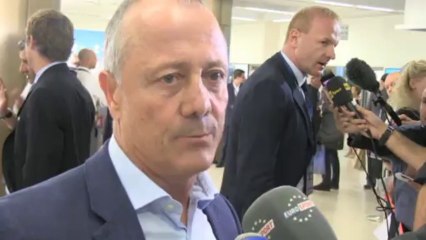 Tirage C3 - Lacombe plutôt méfiant