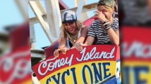Beyoncé baila mientras graba un video en Coney Island