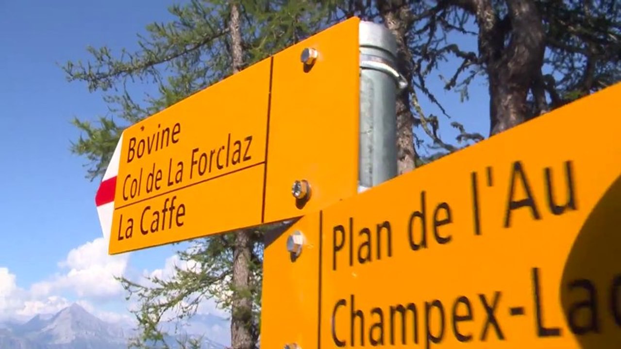 2013 UltratrailTV - Passage de coureurs CCC à Bovine