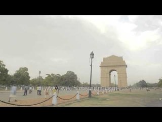 Time lapse - mid day at India Gate