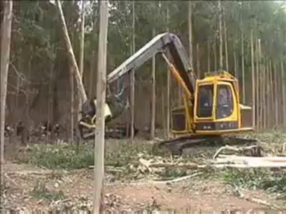 Advance cutting machine