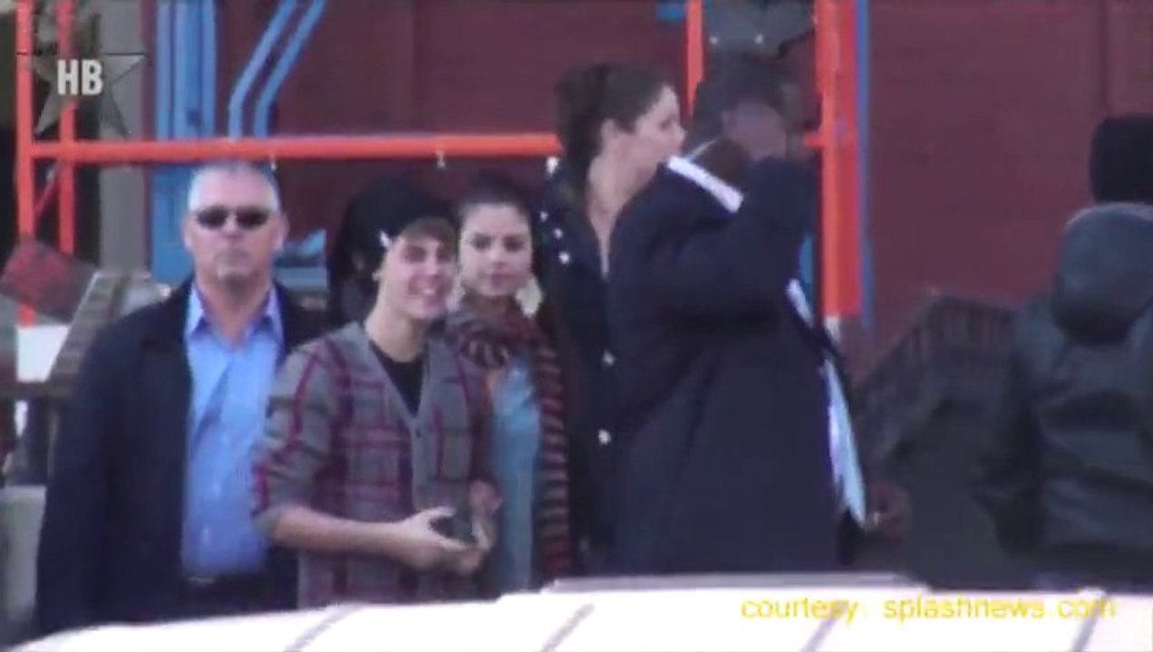 Justin Bieber Talks About Selena Gomez & Asked About Miley Cyrus-u0027s Performance At MTV VMA فرفورات شات tvt,vhj  http://www.farforat.com 2013