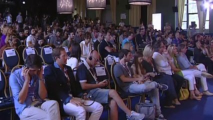 Director opens up about Lindsay Lohan's erratic behaviour