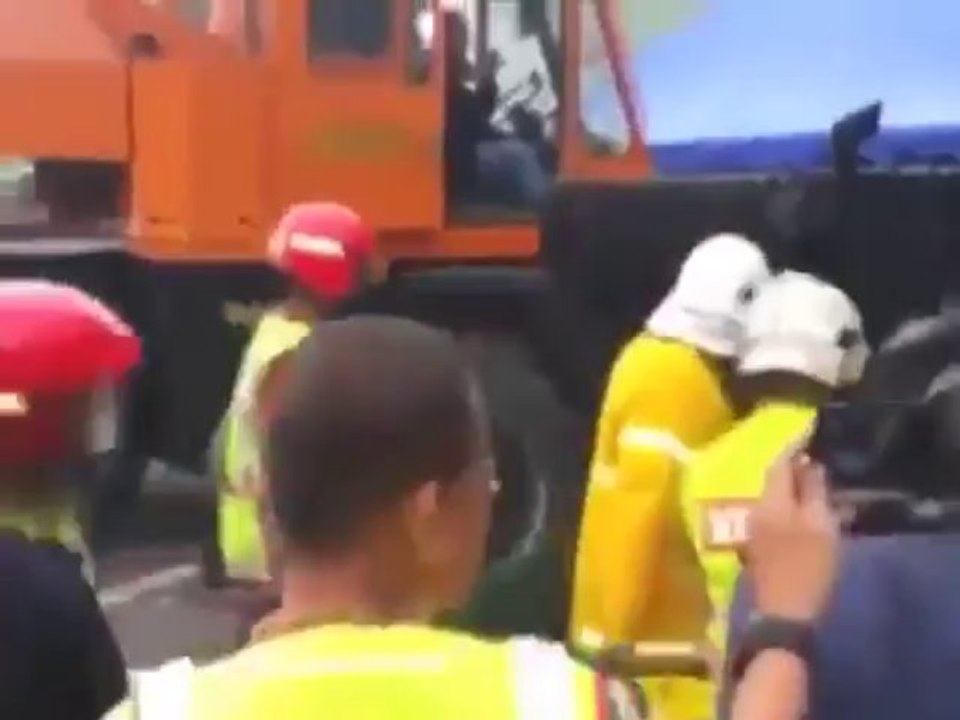 37 Maut Dalam Tragedi Bus Genting Highland Terjunam Dalam Gaung 2013