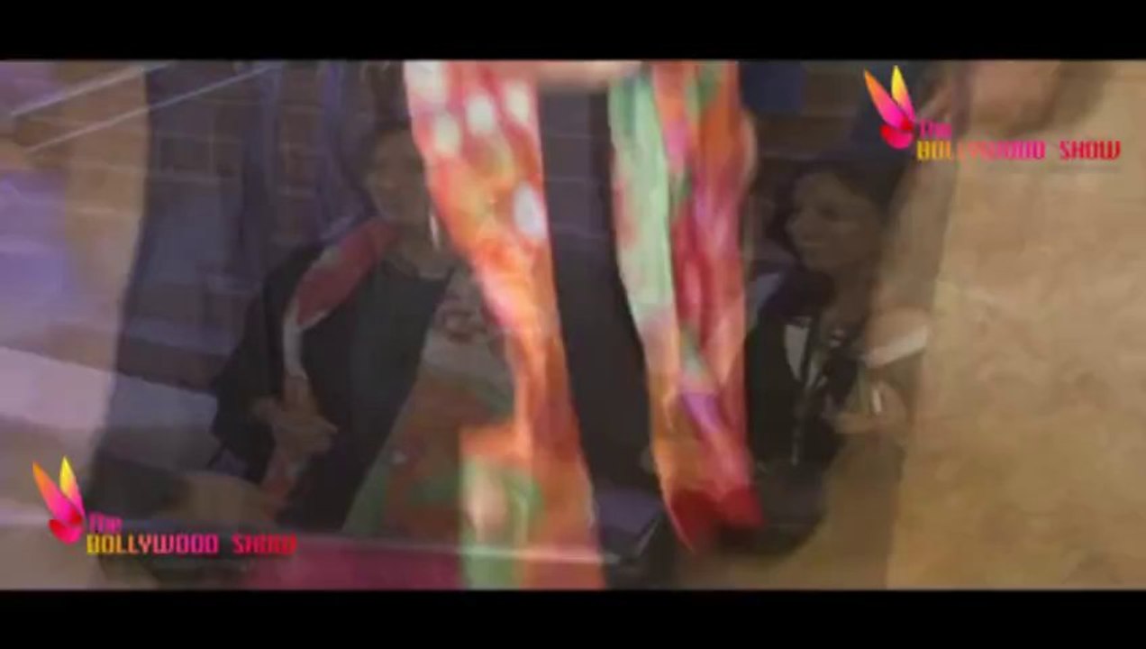 LFW OPENING SHOW BY CELEBRITY DESIGNER MANISH MALHOTRA-02.wmv