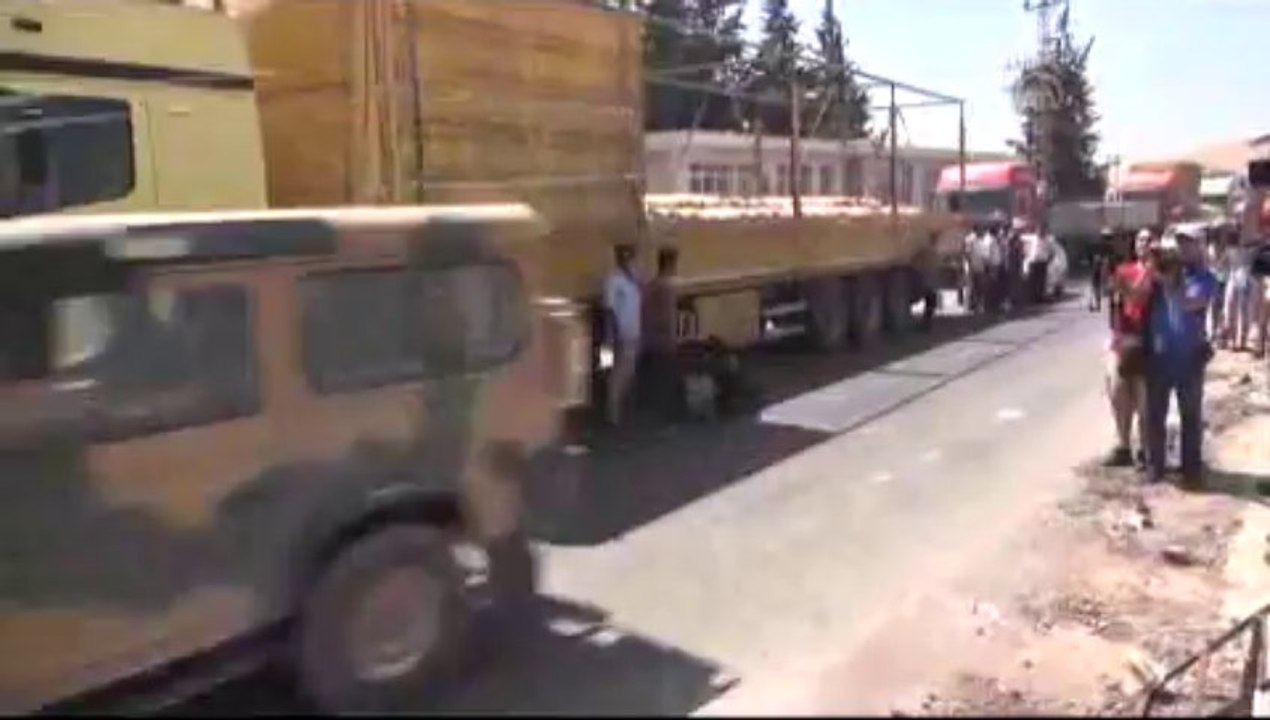 Korgeneral Uyar Suriye sınırında