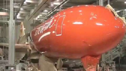 La peinture du fuselage d'un Boeing 777 en moins d'une minute