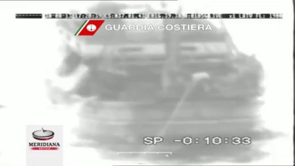 Sbarco a Catania, soccorsi 110 migranti. Il video aereo del barcone