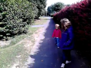 june et le petit chat du parc 3