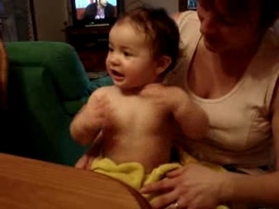 Manon sort de son bain