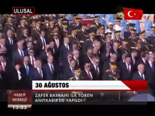 ZAFER BAYRAMI İÇİN İLK TÖREN ANITKABİR'DE YAPILDI