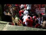 Over crowded Neelkanth Mahadev Temple, Rishikesh