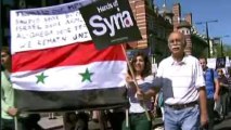 Britons protest against US air strikes on Syria