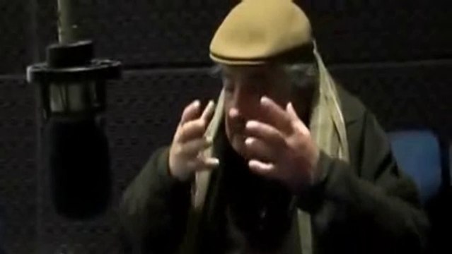 Mujica dice fumar de vez en cuando algun porro no es vicio