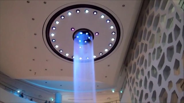 Fontaine à dessins de chute d'eau