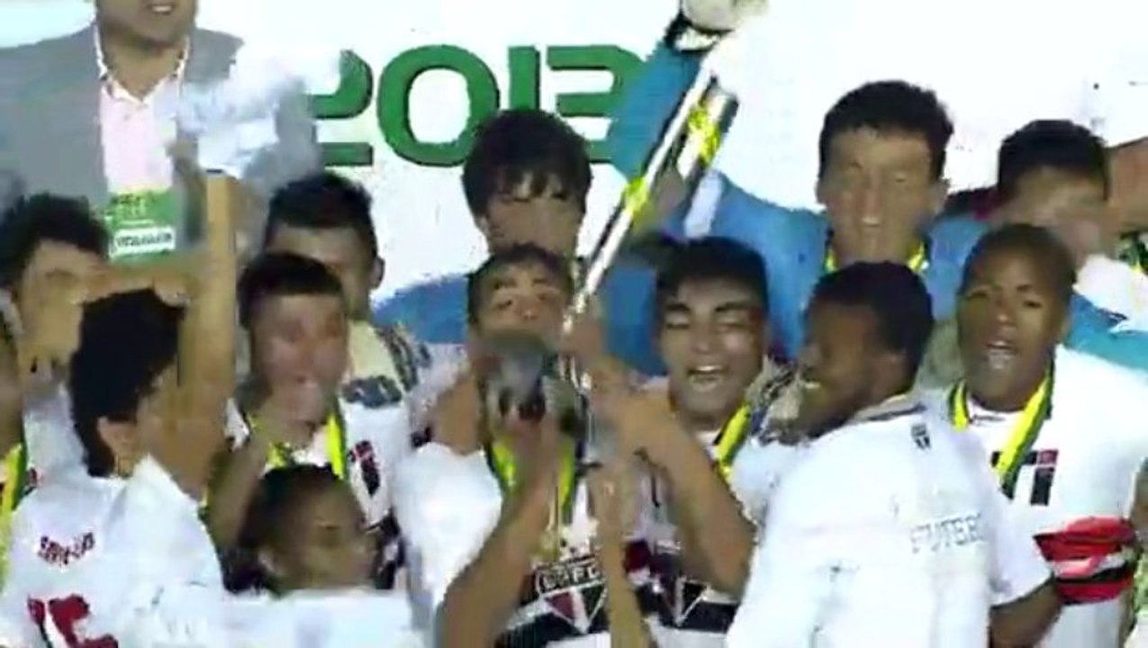 São Paulo derrota o Flamengo de novo e é campeão da Copa do Brasil sub-17