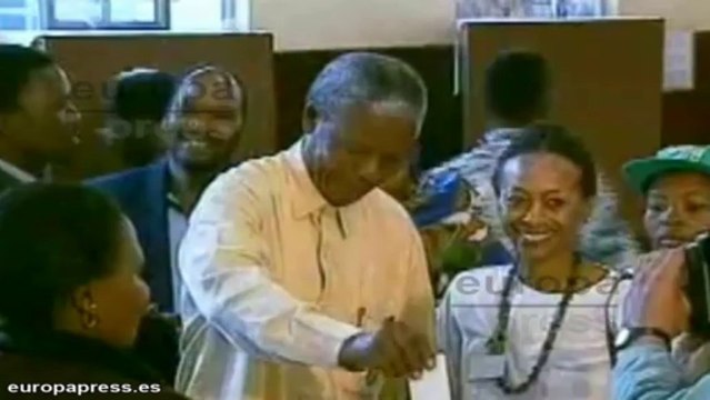 Nelson Mandela abandona el hospital