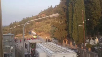 Φίλαθλοι του Ολυμπιακού έξω από το γήπεδο της Λιβαδειάς