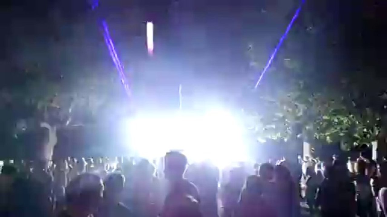 BAL DES POMPIERS D AUROS 2013 video 3