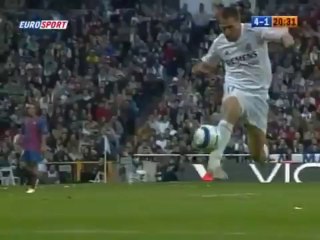 Michael Owen goal against FC Barcelona (10-4-2005)