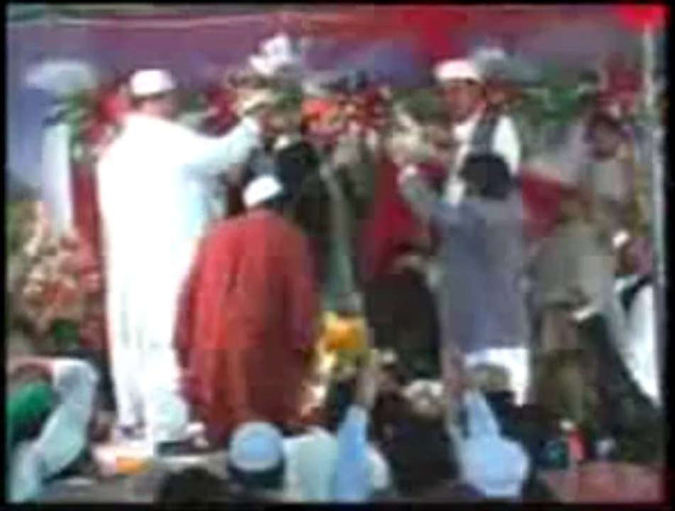 Ahmad Ali Hakim in Chowk Azam Masjid Layyah 20-02-2012! - YouTube