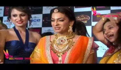 Actress Juhi Chawla Sparkle In Dazzling Jewellery