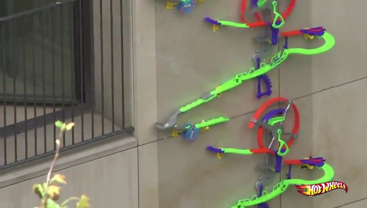 World’s Highest Hot Wheels Wall Track