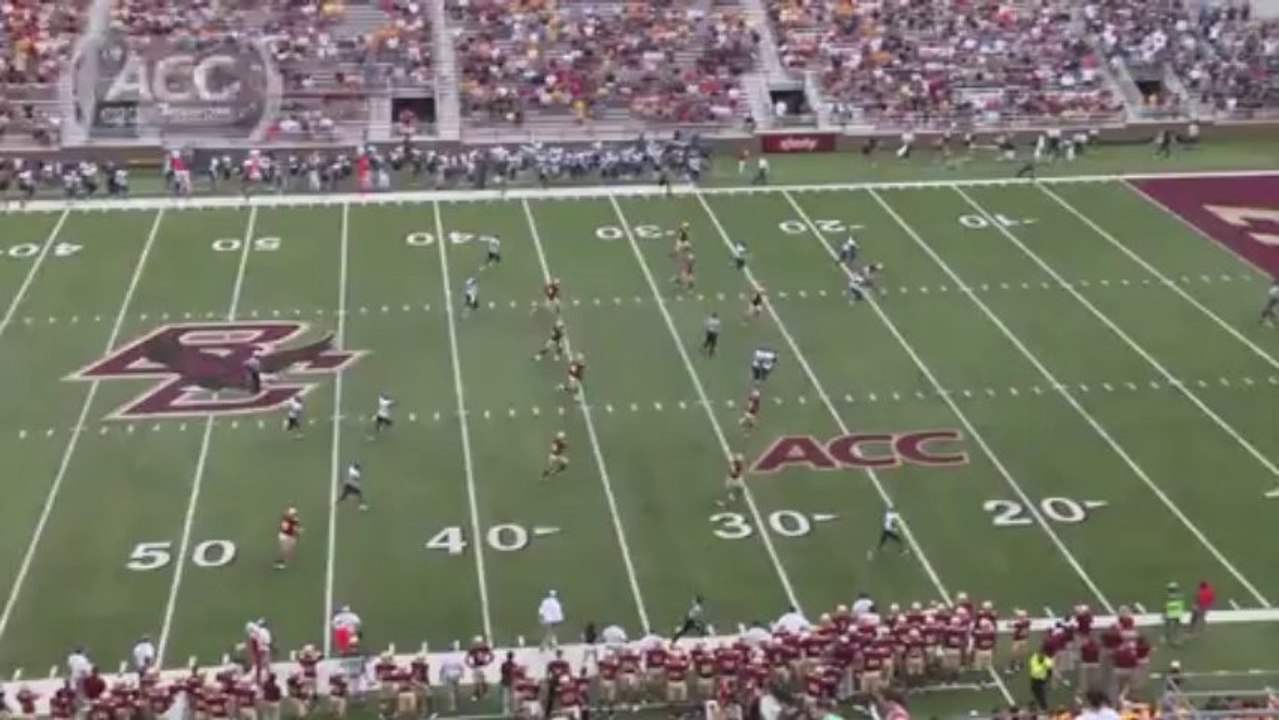 La feinte du siècle en foot US, même la caméra suit!!