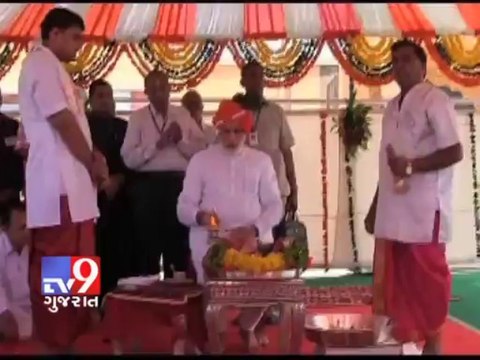 Tv9 Gujarat - Narendra Modi offers prayer at Somnath
