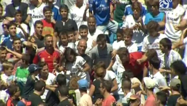 Gareth Bale presented to Real Madrid fans at the Bernabeu