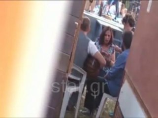 Χαρούλα Αλεξίου άσεμνη χειρονομία