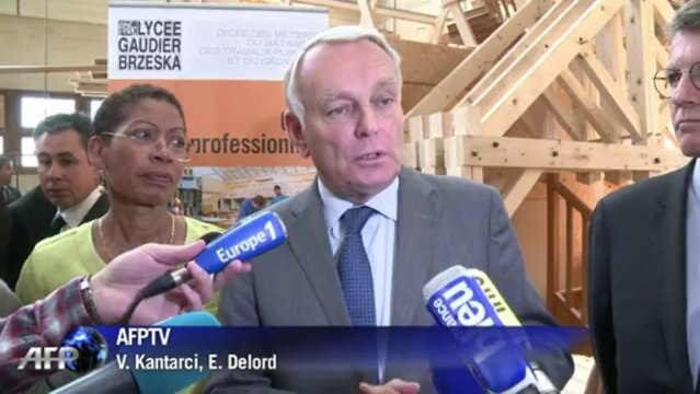 Syrie: Ayrault promet la transparence totale au parlement