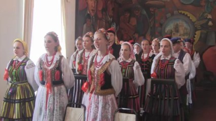 Entrega de reconocimientos a "Maly Slask" de Polonia