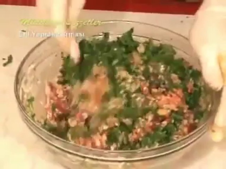 Etli Yaprak Sarması Tarifi - Nefis Yemek Tarifi