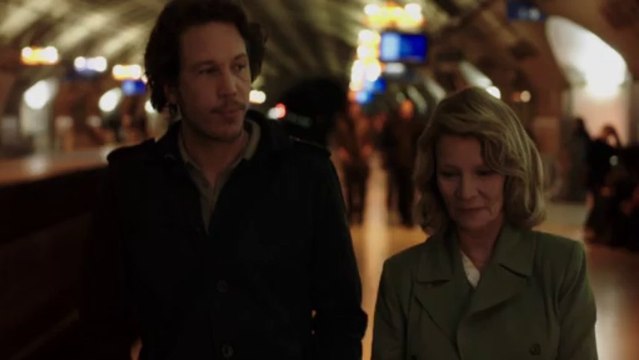 GARE DU NORD de Claire Simon - Extrait Chambre RER E - En salle le 4 septembre 2013