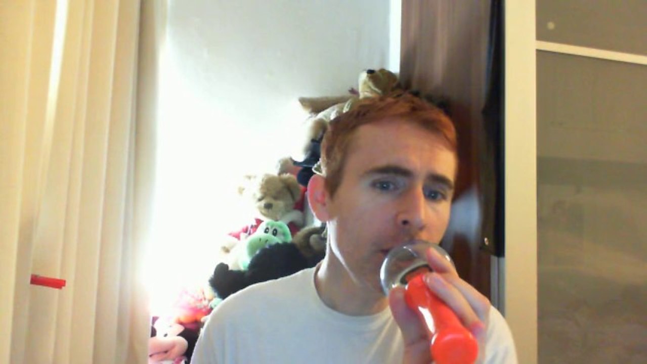 Wiwi égratigne "j'ai quitté mon île" de Daniel Lavoie