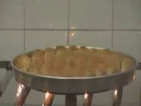 Hijyenik Şartlarda Baklava Yapımı Nefis Yemek Tarifi