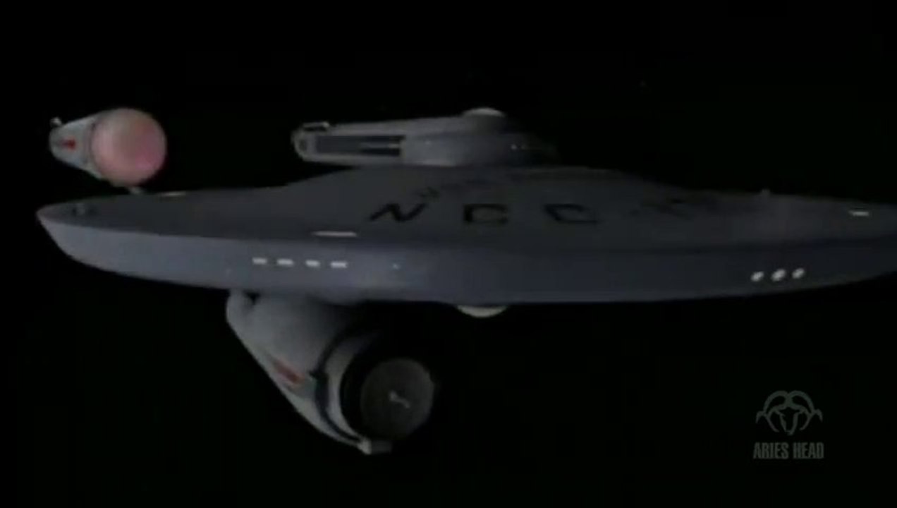 Parodie : Capitaine Kirk et son équipe regardent la performance de Miley Cyrus aux MTV awards. Parodie super drôle!