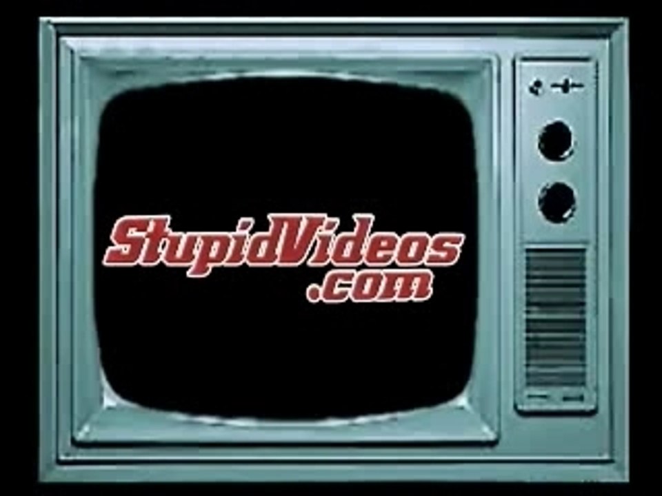 le pen a la piscine mdr