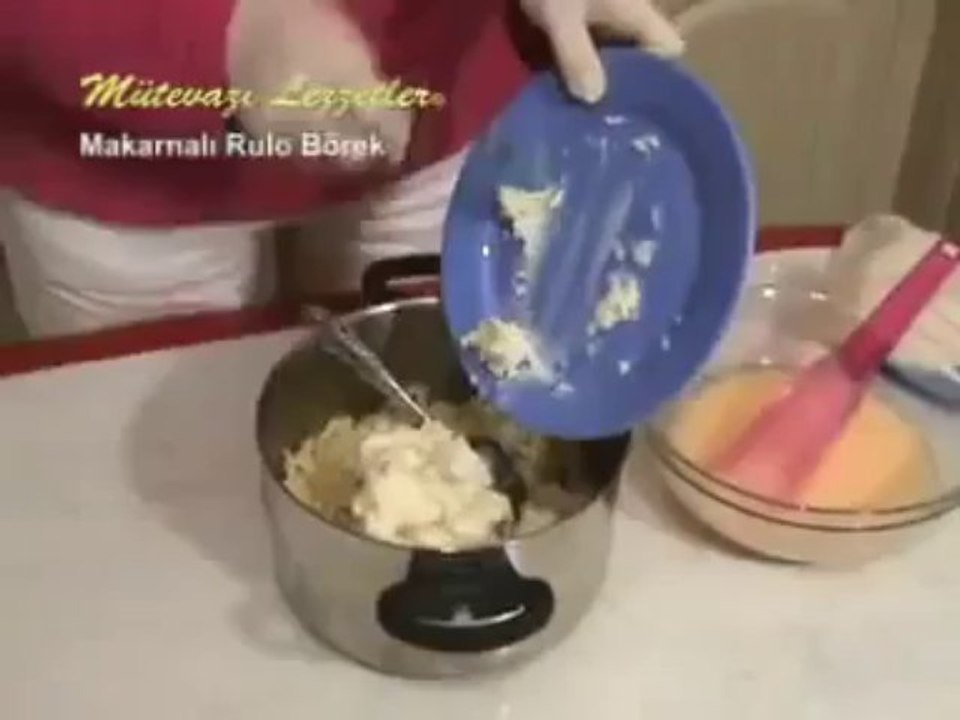 Makarnalı Rulo Börek Tarifi  Nefis Yemek Tarifi