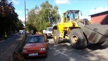 Zablokowane skrzyzowanie Kolejowa-Głowackiego przez zdefektowaną ciężarówkę
