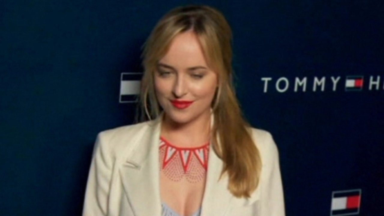 Dakota Johnson, Charlie Hunnam to star in 'Fifty Shades of Grey'