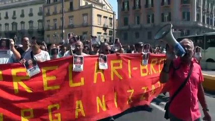 Napoli - I disoccupati ritornano in piazza: "Caldoro assassino" (03.09.13)