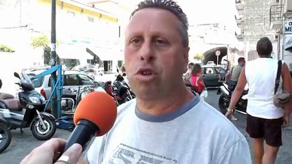 Napoli - Via Diocleziano tra fogne rotte e parassiti (03.09.13)