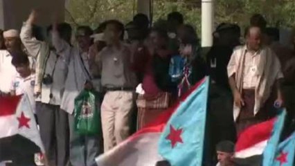 Yemenis in south seek separate state