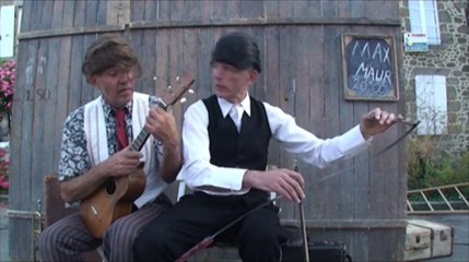 Arts de la Rue - Cie Max et Maurice - La douloureuse agonie du moustique