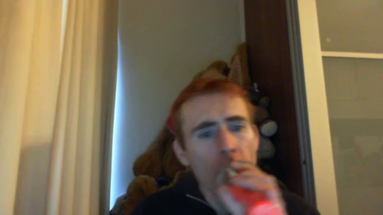 Wiwi égratigne "ma chance" d'Amel Bent