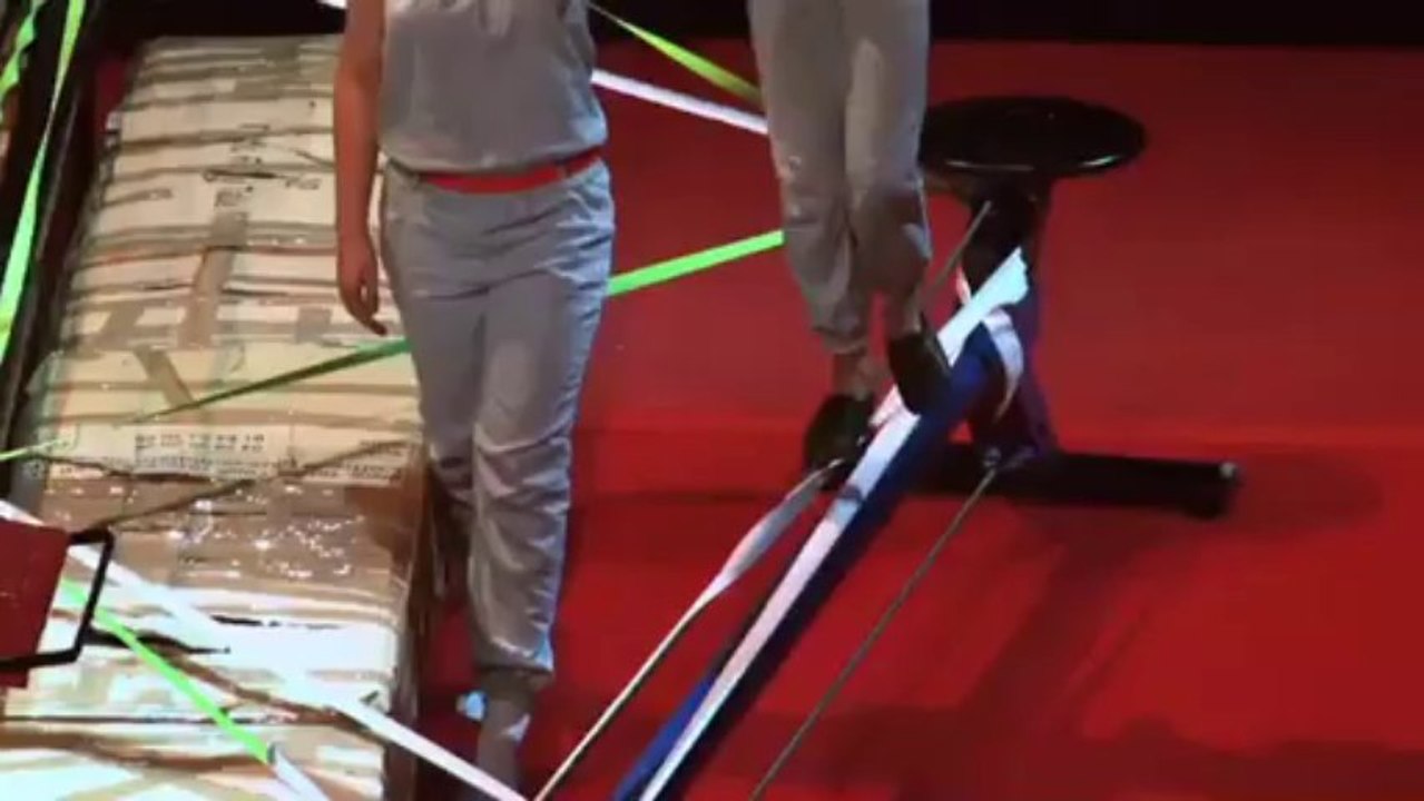 Spectacle  Détours, école des arts du cirque La Carrière, juin 2013.