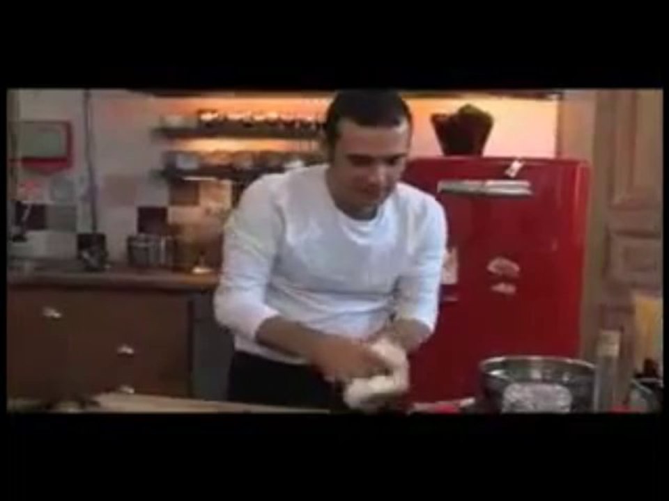 Tel Şehriyeli Domates Çorbası   Nefis Yemek Tarifi