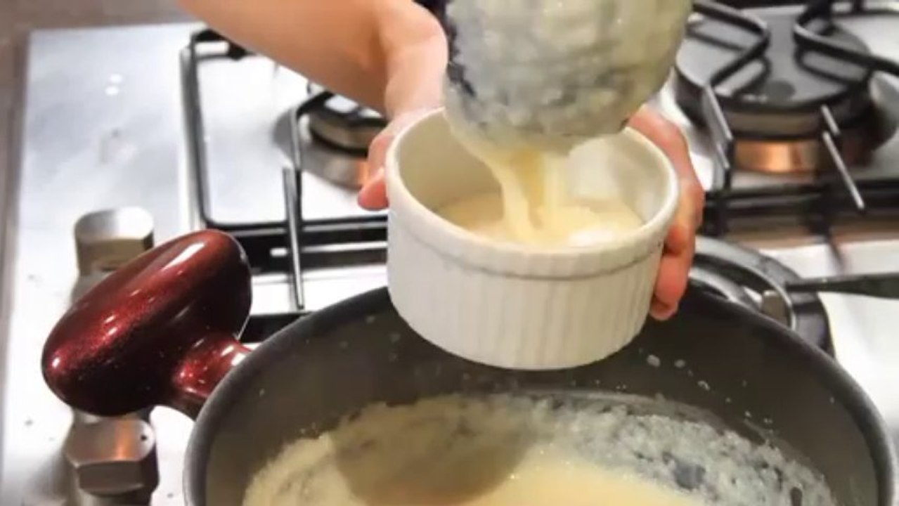 Sütlü İrmik Tatlısı Tarifi - Nefis Yemek Tarifi
